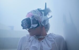 VR